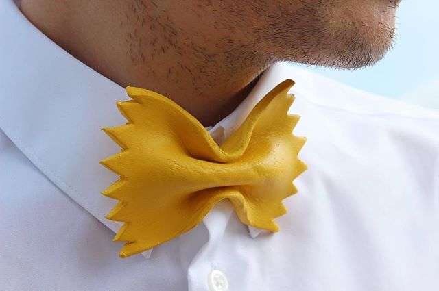 Для мужчин с чувством юмора: необычные галстуки-бабочки в подарок