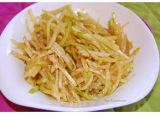 Салат із зеленої редьки.