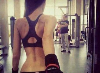 Романтика в спортзалі.