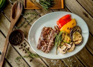 Рецепт стейка Вегас: швидко і смачно.
