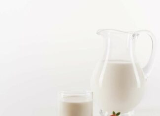 Молочні ріки: як вибрати молоко і уникнути проблем зі шлунком.