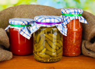 Консервуємо літо.