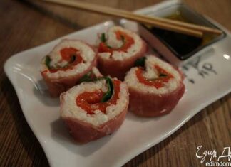 Броколі в воке.