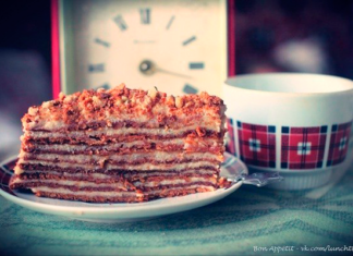 Бабушкін Рижик з заварним кремом.