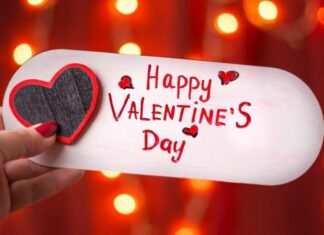 Курячі крильця в обмін на валентинку.