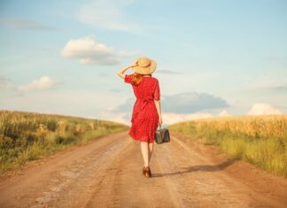 Заради любові росіянки готові пробачити зраду і поїхати в глухе село.