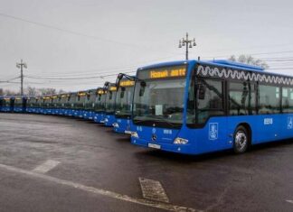 На Великдень у Москві пустять тисячу безкоштовних автобусів.