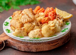 Запечена риба з цвітною капустою і бебі-морквою