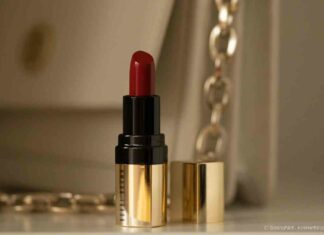 Bobbi brown luxe lip color # 28 parisian red