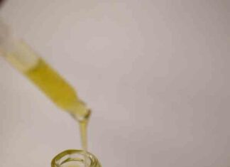 Мі&ко vitamins booster. Сироватка з вітаміном с, панацея для тьмяної шкіри або натуральна пустушка?