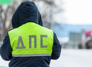 Пасажир таксі послав даішників, які зробили зауваження водієві
