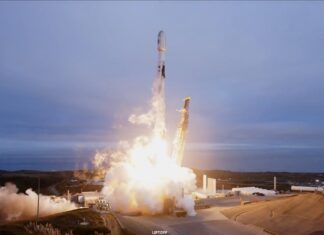 SpaceX запустила 1 з 21 супутника для нової військової угруповання США