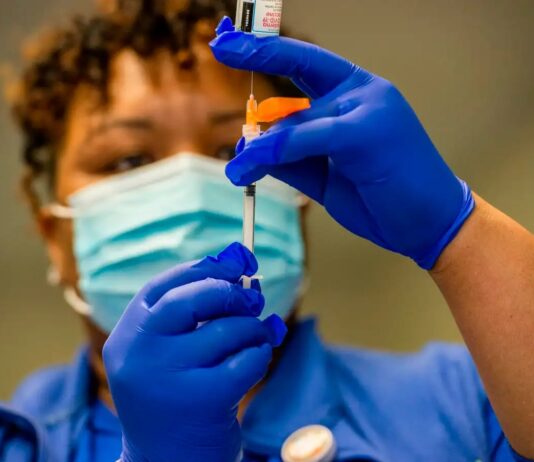 Вакцины мРНК от Covid вызывают иммунный ответ, который может помочь выживанию при раке