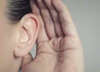 Чому ваш IQ може вплинути на те, наскільки добре ви чуєте розмову в шумному середовищі