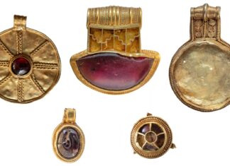 Англосаксонський скарб вказує на ритуальне «знищення» елітних прикрас