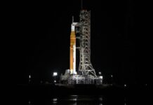 NASA відновлює випробування заправки ракети Artemis II на тлі проблем з витоками водню, що продовжуються.