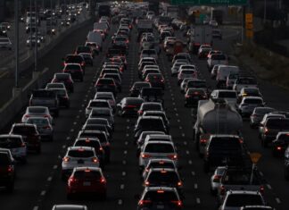 Адміністрація Трампа заперечує екологічні стандарти Каліфорнії в новому позові