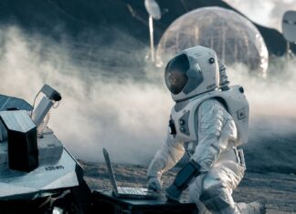 Місячні Амбіції: Ризики та Реальність Постійної Місячної Бази