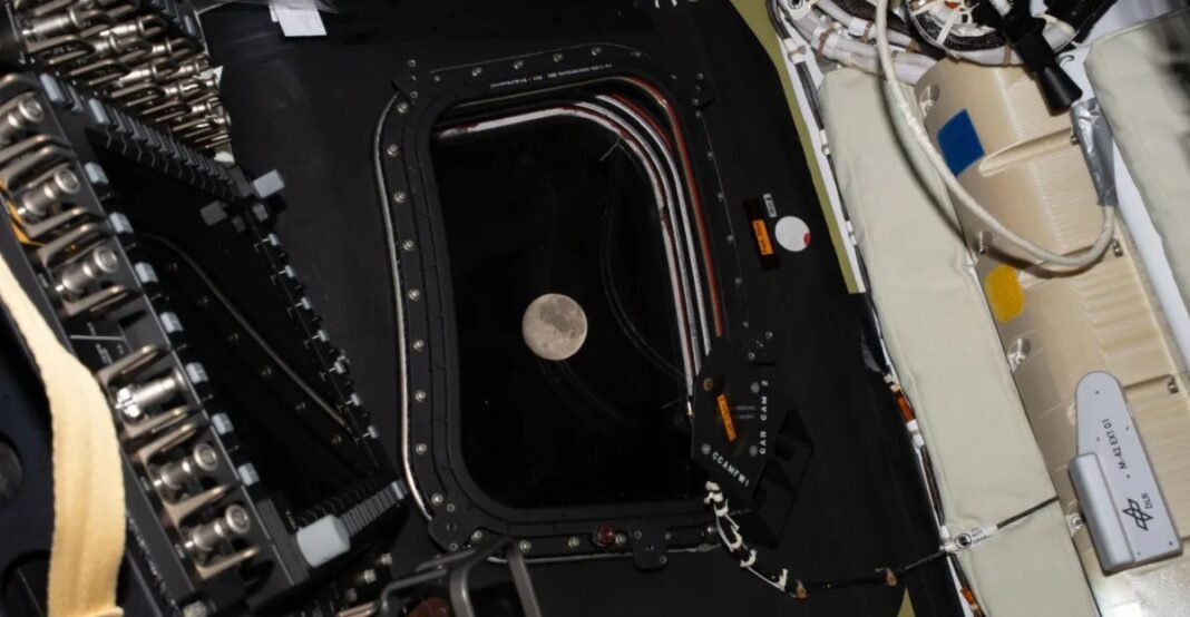 2b0ca9f5-aaba-4c68-8c94-2cf32e835fab