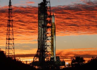 Artemis 2: Повернення Людства на Місячну Орбіту Після 50 років