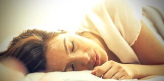 Золота середина сну: нове дослідження визначає оптимальну тривалість зниження ризику деменції