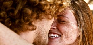 Приховані сигнали: нове дослідження виявило стрімкі еволюційні зрушення в ДНК людини