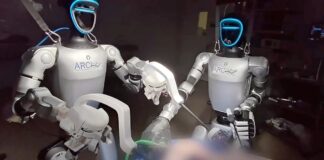 Вперше в історії гуманоїдні роботи проводять хірургічні операції на живих тваринах