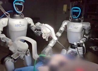 Czy humanoidalne roboty mogą zrewolucjonizować telechirurgię?